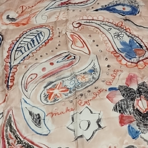 100% Silk Chic Graphic Pink Scarf/Wrap - Picture 6 of 6